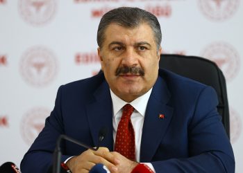 تركيا.. وزير الصحة ينشر إحصاءات خاطئة بشأن كورونا!