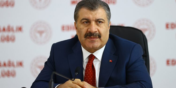 تركيا.. وزير الصحة ينشر إحصاءات خاطئة بشأن كورونا!