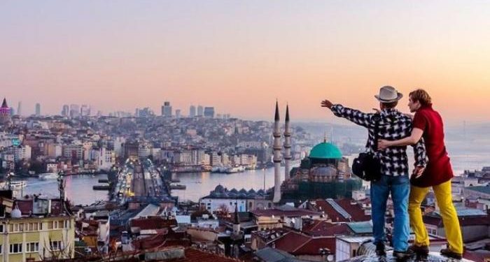 35% تراجعًا في أعداد السياح الوافدين إلى تركيا