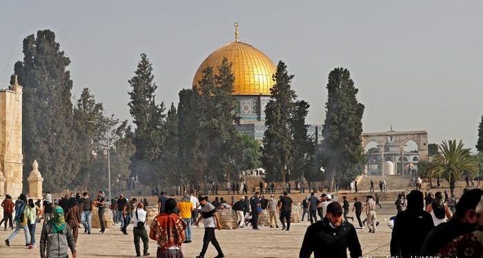 أحداث المسجد الأقصى.. مصر تدين بشدة.. الأردن تتظاهر.. الكويت تدعو لجلسة طارئة