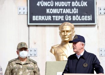 وزير الدفاع التركي: تحسن علاقاتنا مع مصر سيعود بالمنفعة لكلا البلدين