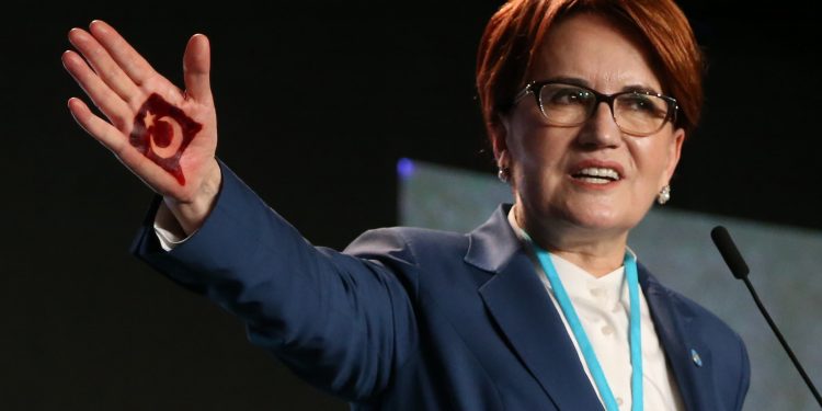 المرأة الحديدية “ميرال أكشينار” تمتلك دليلًا على صحة ادعاءات “سادات بكر”