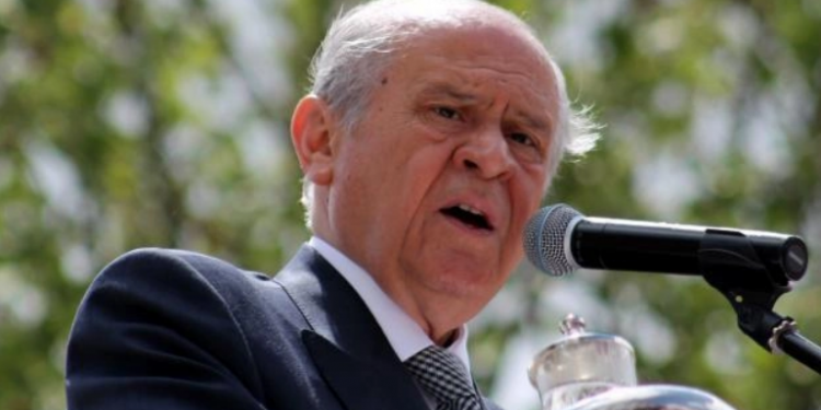 ماذا قال بهجلي عن إرسال حليفه أردوغان أسلحة إلى سوريا؟