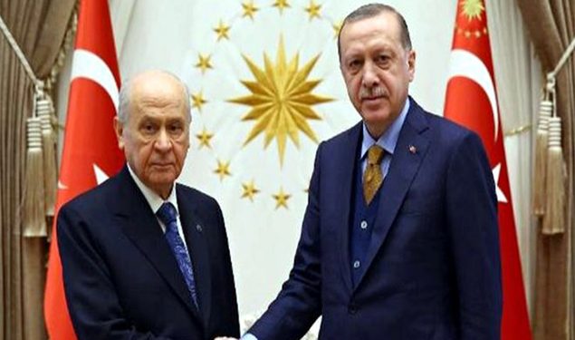 تحالف أردوغان يضع المعارضة في مأزق تأييد “الدستور الانقلابي”