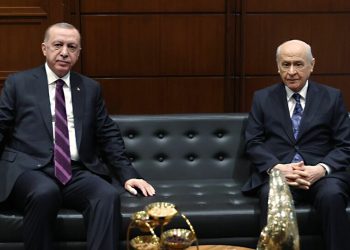 تركيا.. أردوغان يطيح بالقوميين من مجلس القضاة ويلجأ للمعارضة!