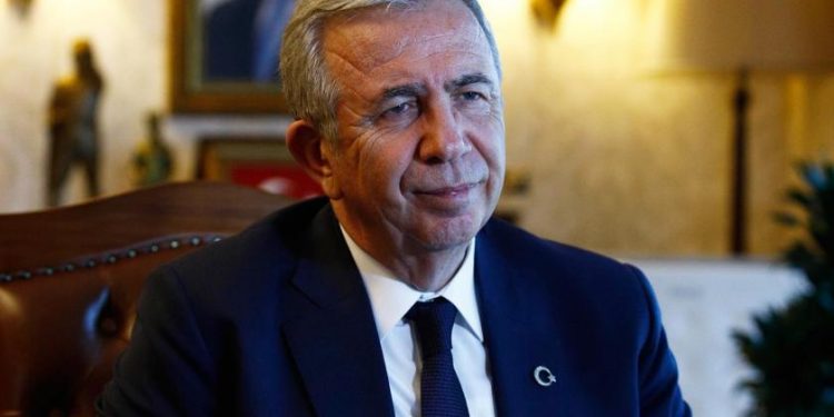 منصور يافاش يصل نهائيات مسابقة أفضل عمدة لعام 2021