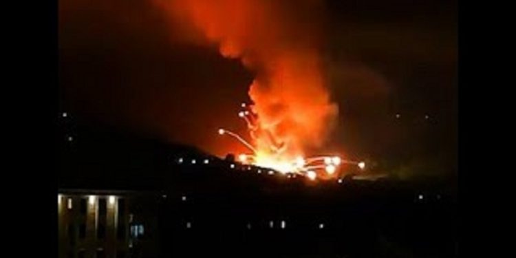 انفجارات ضخمة ومتلاحقة بمستودعات أسلحة في “صربيا”