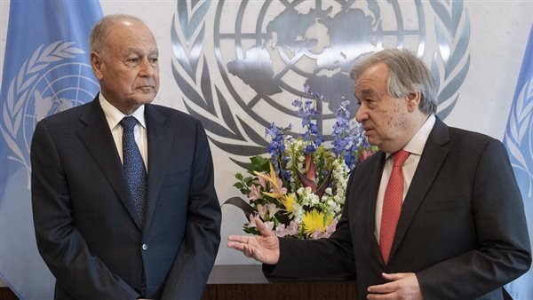 أبوالغيط يهنئ جوتيريش على انتخابه لولاية ثانية