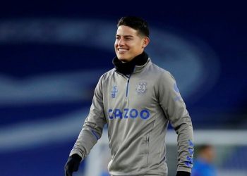 هل يستعين نادي إيفرتون الإنجليزي بمدرب تركي؟