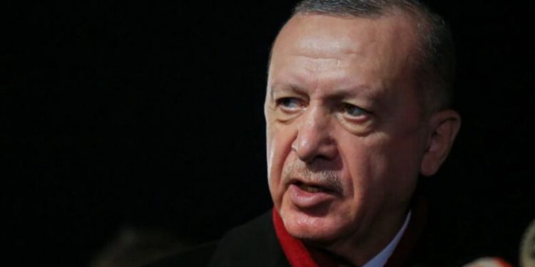 أردوغان يعقد اجتماعا مغلقا مع رئيسة وزراء صربيا على هامش منتدى أنطاليا