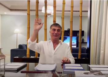 تركيا.. زعيم المافيا يعلق على ادعاءات اعتقاله