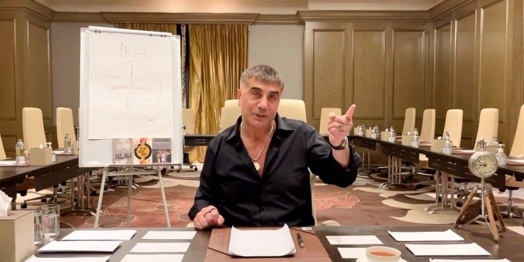 زعيم المافيا التركي: ترقّبوا تسجيلاتي القادمة!