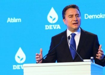 باباجان يطالب أردوغان باتخاذ موقف ضد العنف السياسي