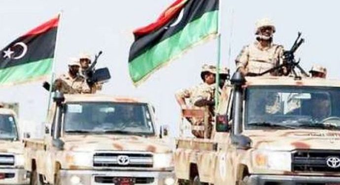 الجيش الليبي يكثف دورياته بعد مقتل قائد ميداني