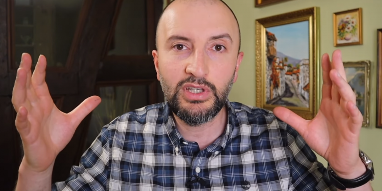 صحفي: أنقرة أرسلت موادّ كيماوية لتعذيب تركي في قرغيستان!