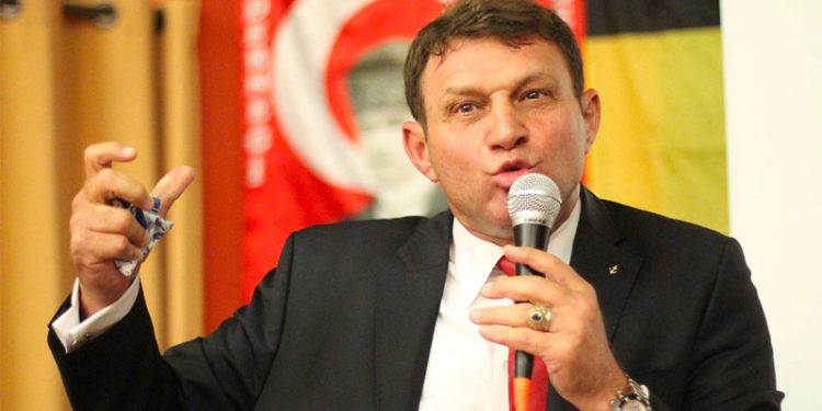 أدميرال متقاعد: حكومة أردوغان تتنازل عن أمن تركيا!