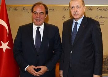 فضيحة السيطرة على الإعلام بالقروض سبقت بها “المعارضة” زعيم المافيا