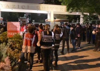 تركيا.. الشرطة تطرد طلاب جامعة البسفور من الحرم الجامعي