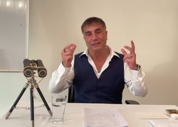 زعيم مافيا تركي ينشر دليلاً على تورط مسؤول في فضيحة أخلاقية