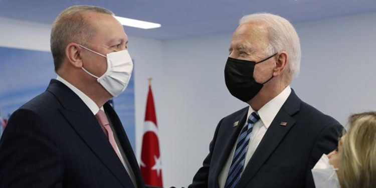 أردوغان يتراجع: الحمد لله لم نناقش اعتراف بايدن بإبادة الأرمن!