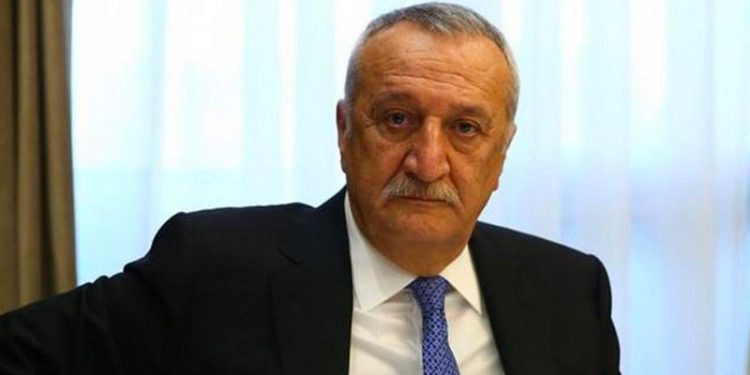 تركيا.. اتهامات زعيم المافيا تعصف بوزير الداخلية الأسبق