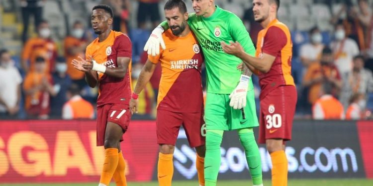 جالطة سراي التركي يودع دوري أبطال أوروبا