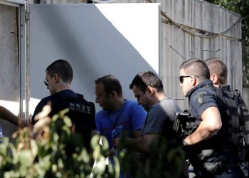 تركيا تعتقل نحو 1500 مهاجر قرب الحدود مع إيران