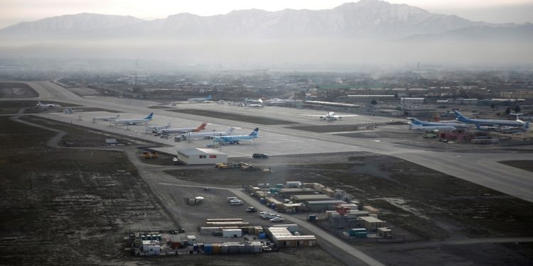 تركيا تواصل توفير الدعم اللازم لتشغيل مطار كابل في أفغانستان