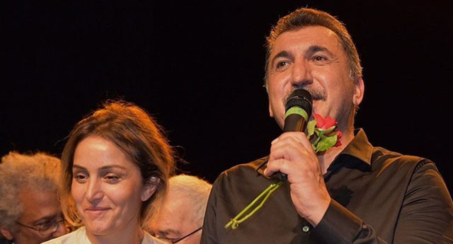 فنان تركي يتلقى تحذيرًا من الشرطة بعد ورود اسمه في “قائمة الموت”