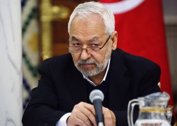 تونس.. الغنوشي يعترف ببعض الأخطاء ويدعو إلى إجراء حوار وطني