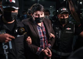 منفذ أكبر قضية احتيال في تركيا يسلم نفسه.. والسلطات تفرض “السرية”