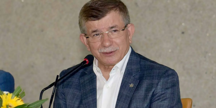 داود أوغلو: أردوغان وبهجلي مضطران للتحالف