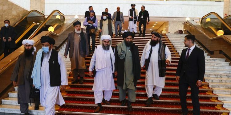 وول ستريت جورنال: آلاف الأفغان يبحثون عن ملاذ في تركيا