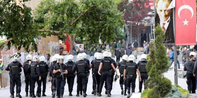 تركيا.. مديرية أمن أنقرة تُخفي وتَتَكَتّم على أحداث العنف بين السوريين والأتراك