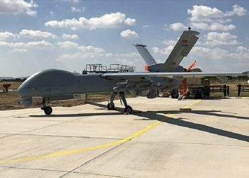 27 سيناتورًا يطالبون بتعليق تصدير تكنولوجيا “الدرون” إلى تركيا