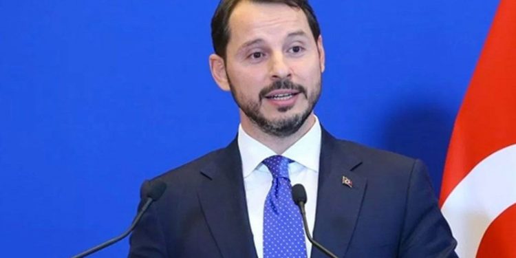 صهر أردوغان يثير جدلاً بظهور نادر