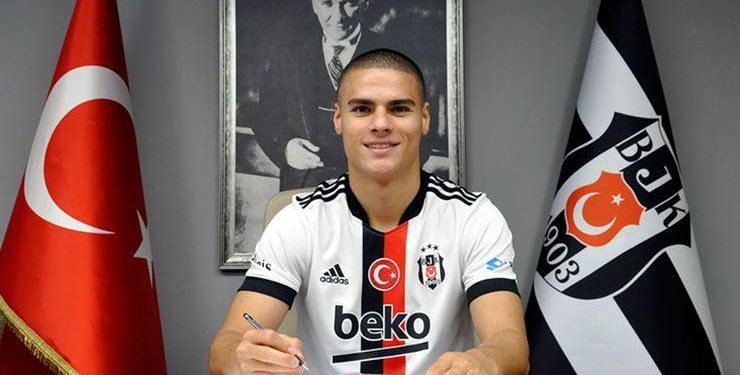 بشكتاش التركي يستعير لاعبًا من فريق شالكه الألماني