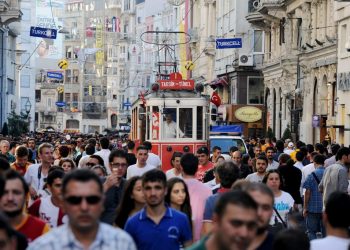 82٪ من الأتراك غير راضين عن الوضع الحالي في بلادهم