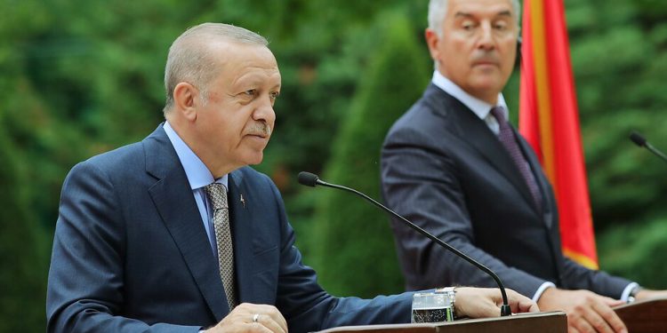 صحفي تركي: أردوغان يعاني أزمة صحية!