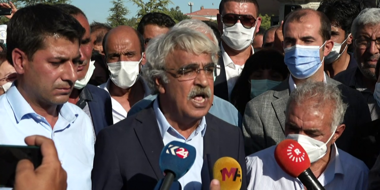 رئيس الحزب الكردي يعلق على “مجزرة قونية”