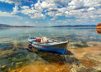 تركيا.. الجفاف يضرب بحيرة مرمرة في إزمير