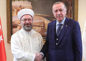 تركيا.. الشؤون الدينية تنفق 25 مليون ليرة على “رسوم السفر”