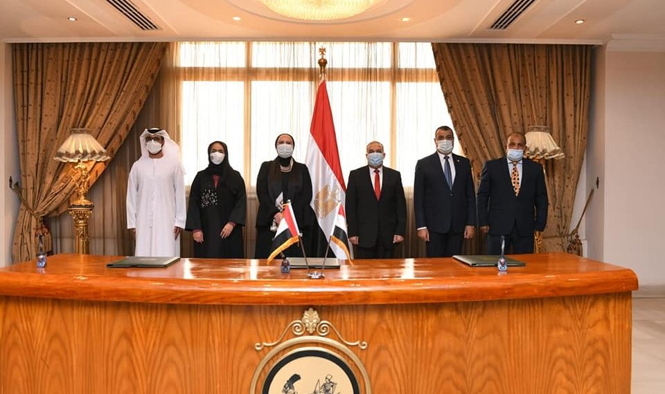 تعاون مصري إماراتي لإنتاج سيارة تعمل بالوقود المزدوج