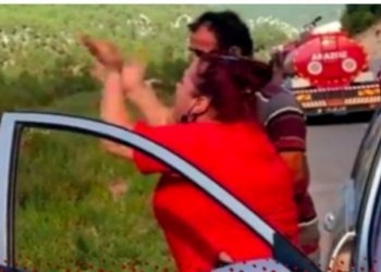 تركيا: اعتقال سيدة بمناطق الحرائق بتهمة إهانة أردوغان!