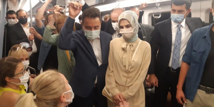 باباجان لأردوغان: وصلت لنهاية الطريق وستنزل في المكان المناسب!