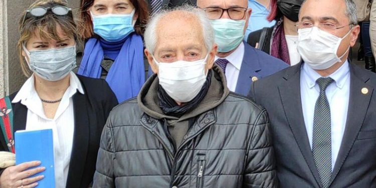 فنان مسرحي مهدد بالسجن 4 سنوات بتهمة إهانة أردوغان