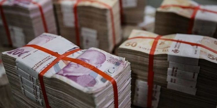 كاتب: قروض تركيا خلال 3 سنوات تزيد عن ما اقترضته خلال 95 عامًا