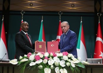 أردوغان والبرهان يوقعان 6 اتفاقات تشمل مجالات عدّة