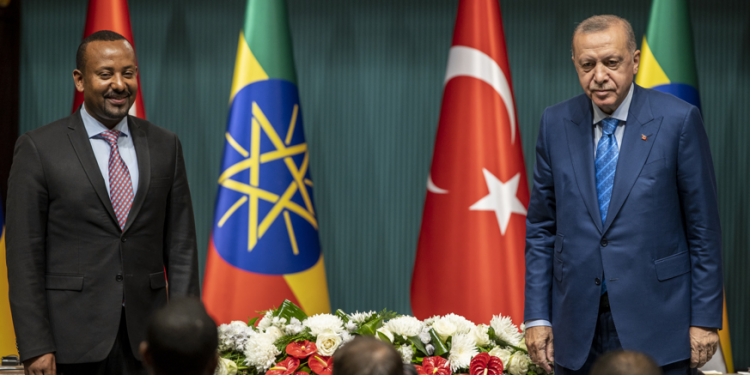 الثناء على أتاتورك ممنوع في قصر أردوغان!