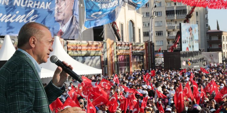 حضور متواضع لمؤتمر أردوغان في كهرمان مرعش!